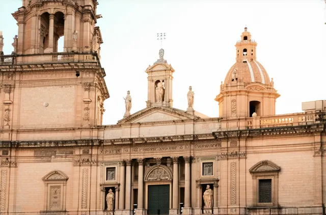 Complete Guide: Palermo Solo Budget Travel