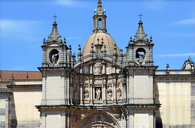 Safety First: Solo Travel Tips for Santiago de Compostela