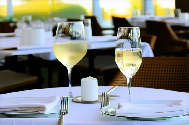 Solo Dining Experiences in St. Louis: A Foodie’s Guide