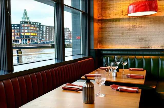 Ultimate Guide: Solo-Friendly Dining Options in Rotterdam