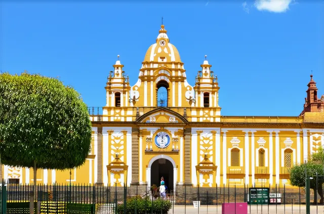 Complete Guide: Solo Travel to Sucre