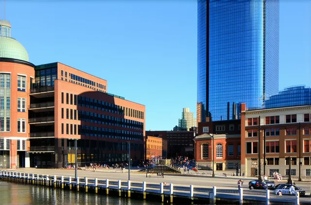 Ultimate Guide: Top Attractions for Solo Travelers in Baltimore