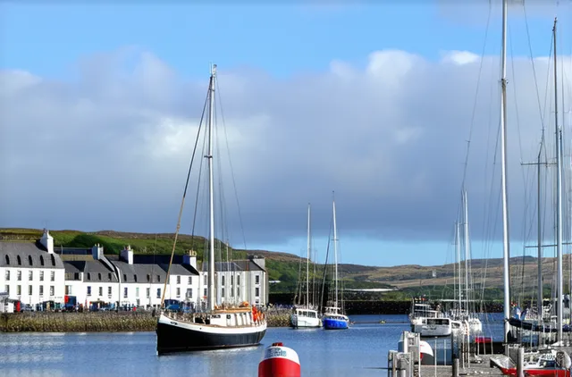 Explore Galway: Top Attractions for Solo Travelers