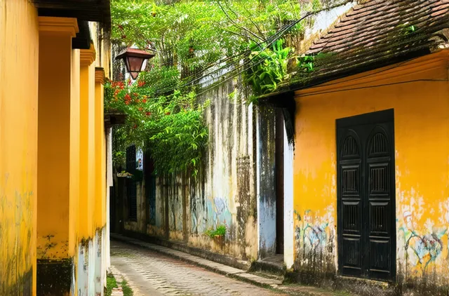Best neighborhoods for solo travelers in Hoi An