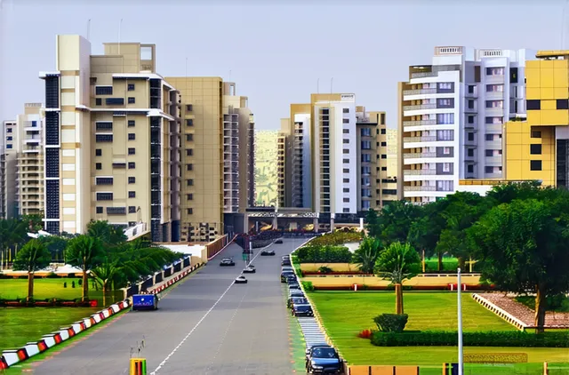 Best neighborhoods for solo travelers in Hyderabad