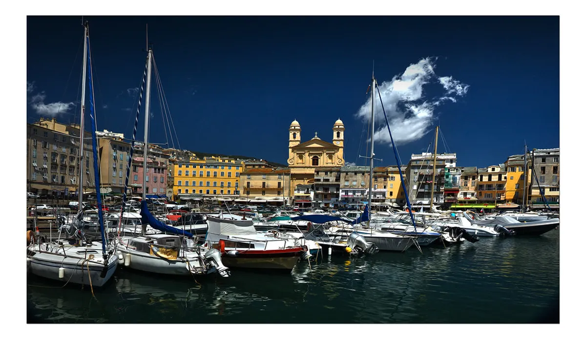 1. Explore the Vieux-Port (Old Port)