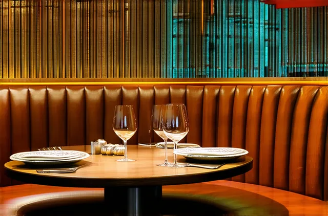 Solo dining experiences in Bogotá