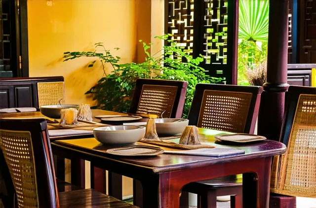 Solo-friendly dining in Hoi An