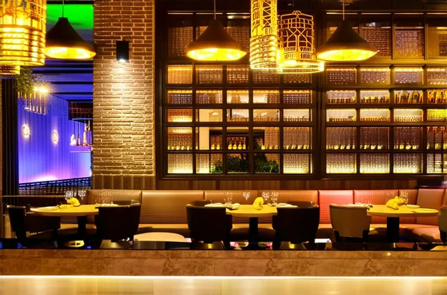 Solo-friendly eateries in Lahore