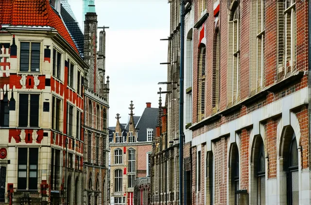 solo travel in Ghent
