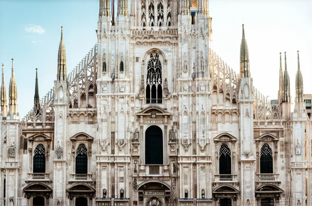 solo travel in Milan