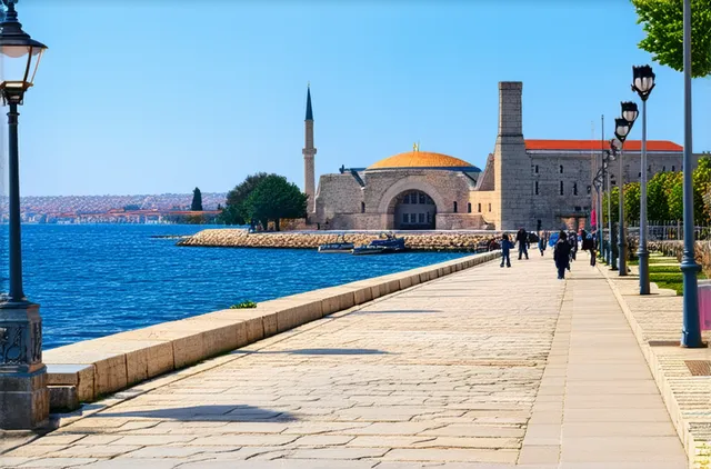 solo travel in Thessaloniki