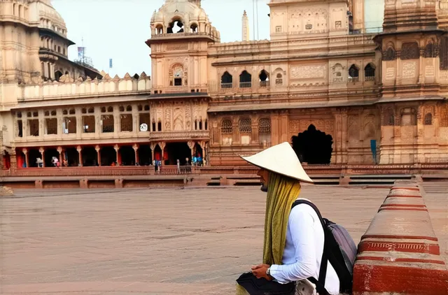 solo travel in Varanasi