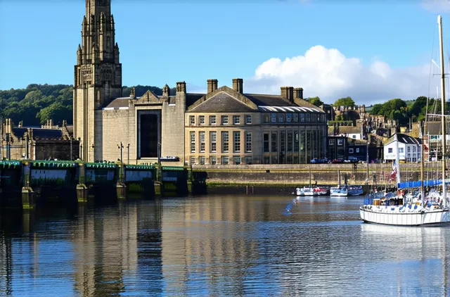 Top attractions for solo travelers in Bristol
