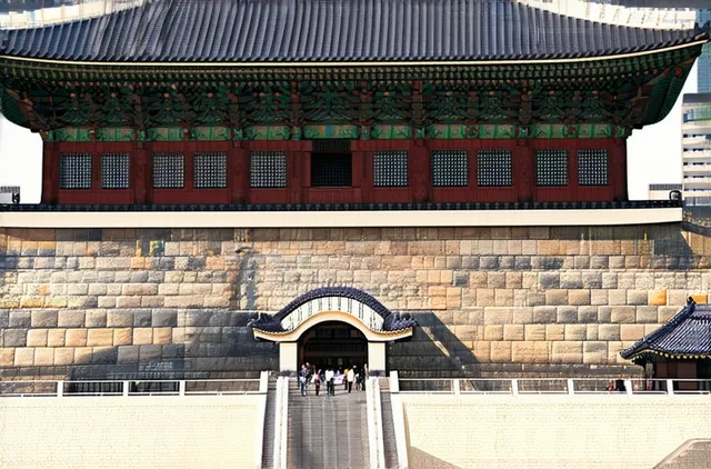 Top sightseeing attractions for solo travelers in Seoul