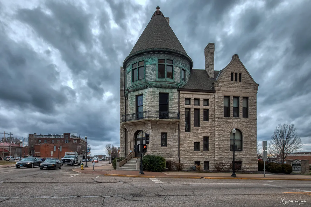 16. Visit the National Museum of History